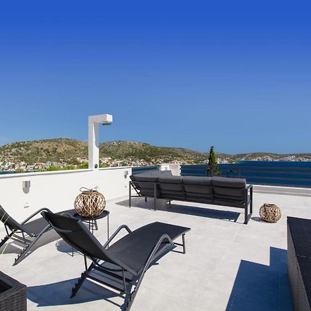 The Grande - Huge Terrace - Amazing Sea Views - Tastefully Furnished - Access To Rooftop Terrace And Gym - Hillside Apartments Rogoznica Rogoznica  Zewnętrze zdjęcie