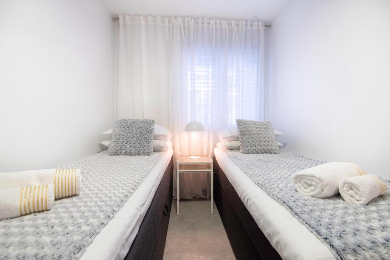 The Grande - Huge Terrace - Amazing Sea Views - Tastefully Furnished - Access To Rooftop Terrace And Gym - Hillside Apartments Rogoznica Rogoznica  Zewnętrze zdjęcie