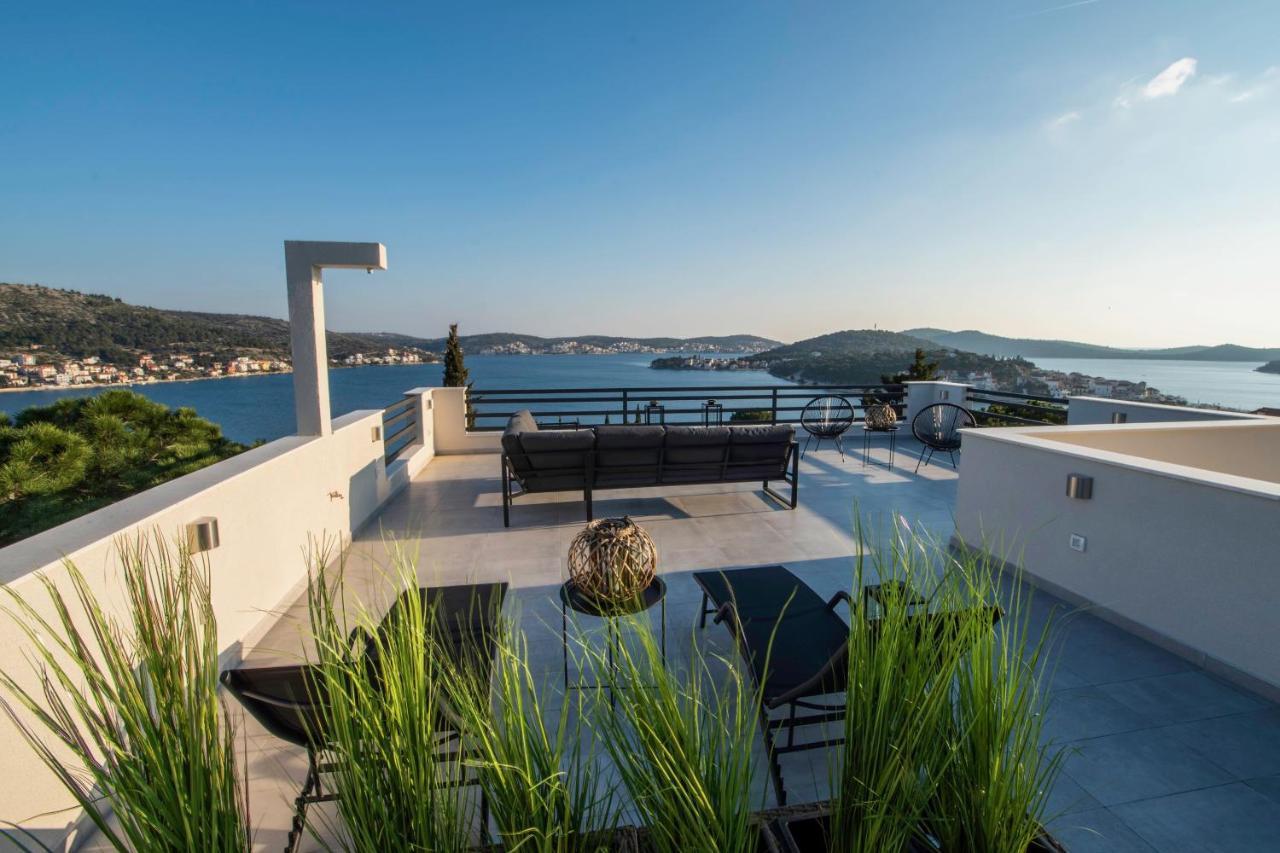 The Grande - Huge Terrace - Amazing Sea Views - Tastefully Furnished - Access To Rooftop Terrace And Gym - Hillside Apartments Rogoznica Rogoznica  Zewnętrze zdjęcie