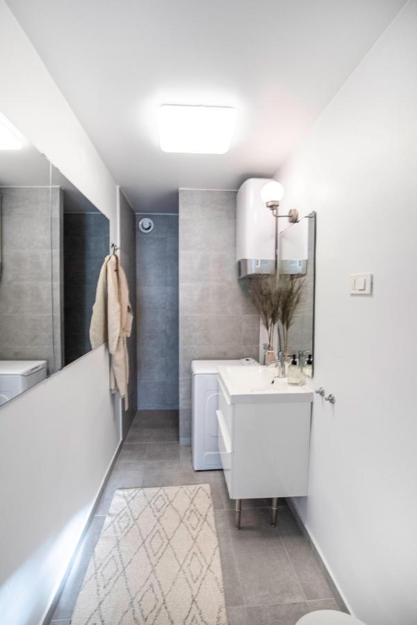 The Grande - Huge Terrace - Amazing Sea Views - Tastefully Furnished - Access To Rooftop Terrace And Gym - Hillside Apartments Rogoznica Rogoznica  Zewnętrze zdjęcie