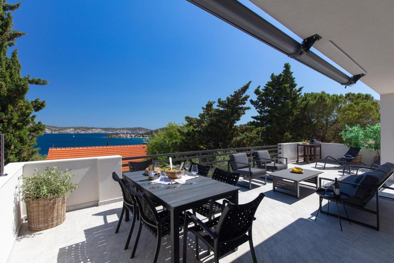 The Grande - Huge Terrace - Amazing Sea Views - Tastefully Furnished - Access To Rooftop Terrace And Gym - Hillside Apartments Rogoznica Rogoznica  Zewnętrze zdjęcie