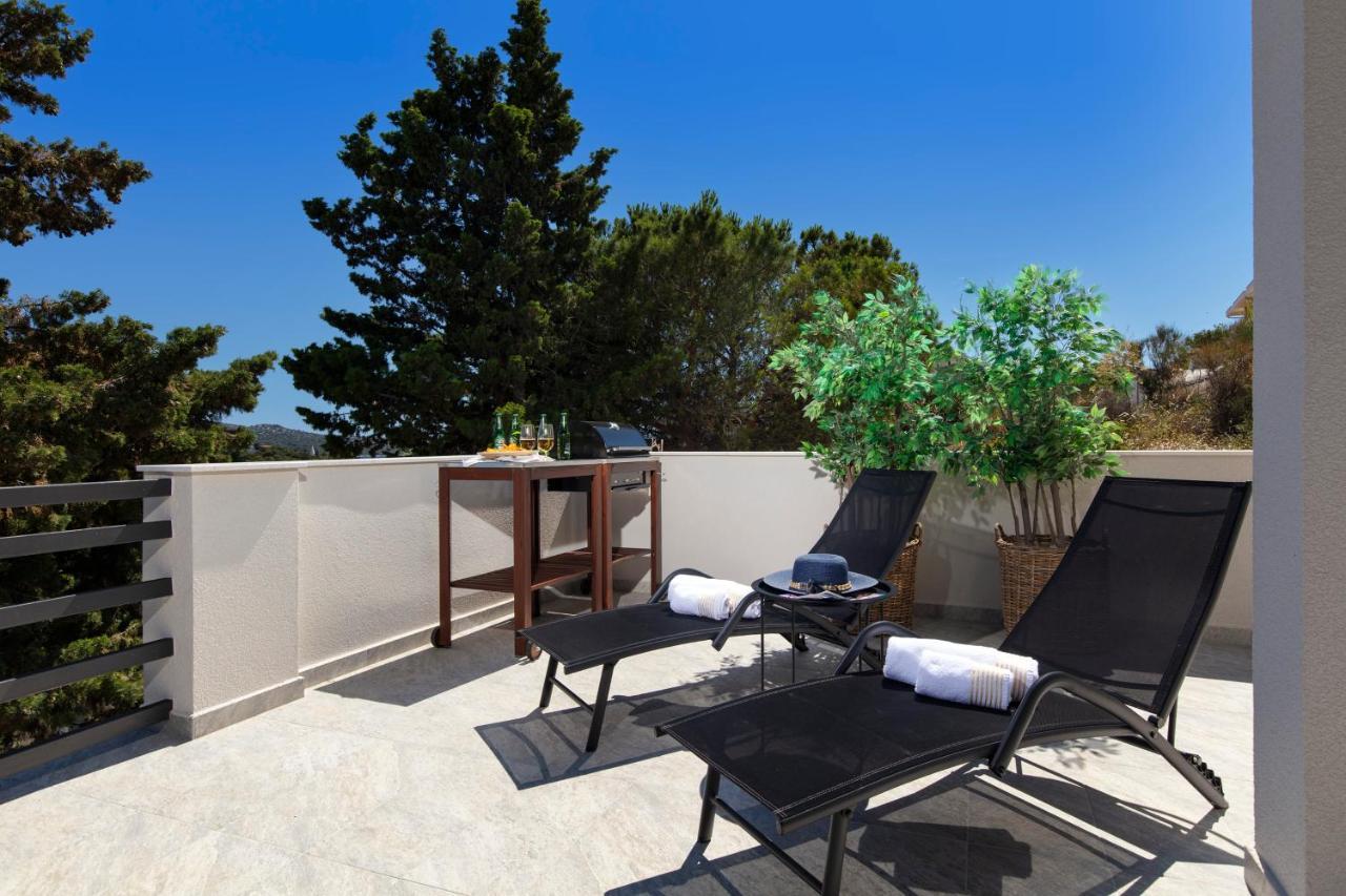 The Grande - Huge Terrace - Amazing Sea Views - Tastefully Furnished - Access To Rooftop Terrace And Gym - Hillside Apartments Rogoznica Rogoznica  Zewnętrze zdjęcie