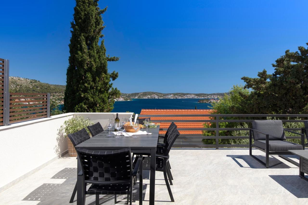 The Grande - Huge Terrace - Amazing Sea Views - Tastefully Furnished - Access To Rooftop Terrace And Gym - Hillside Apartments Rogoznica Rogoznica  Zewnętrze zdjęcie