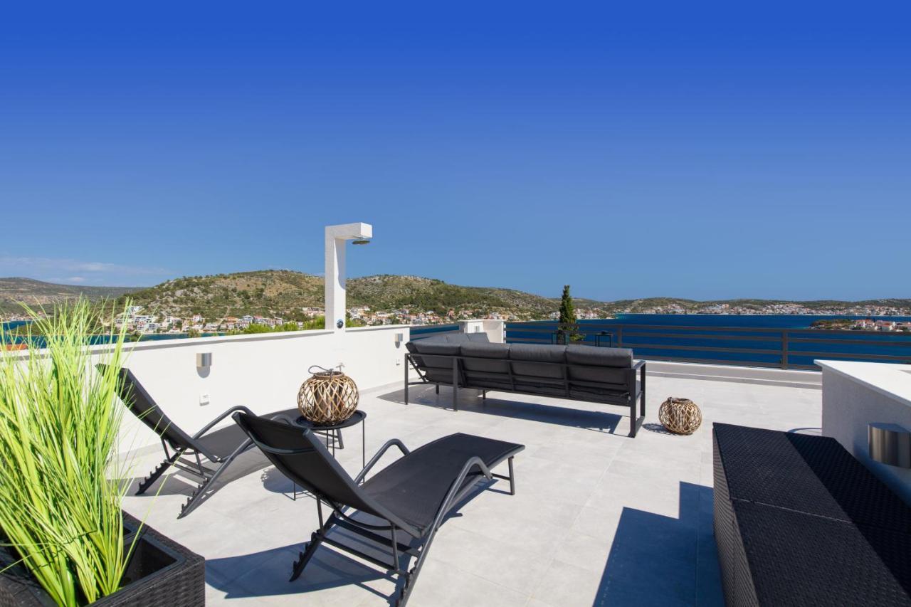 The Grande - Huge Terrace - Amazing Sea Views - Tastefully Furnished - Access To Rooftop Terrace And Gym - Hillside Apartments Rogoznica Rogoznica  Zewnętrze zdjęcie